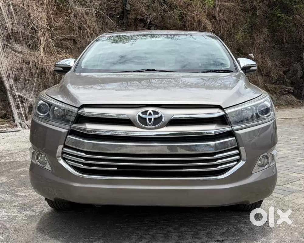 Toyota Innova Crysta 2.8 Zx At 7 Seater, 2016, Diesel