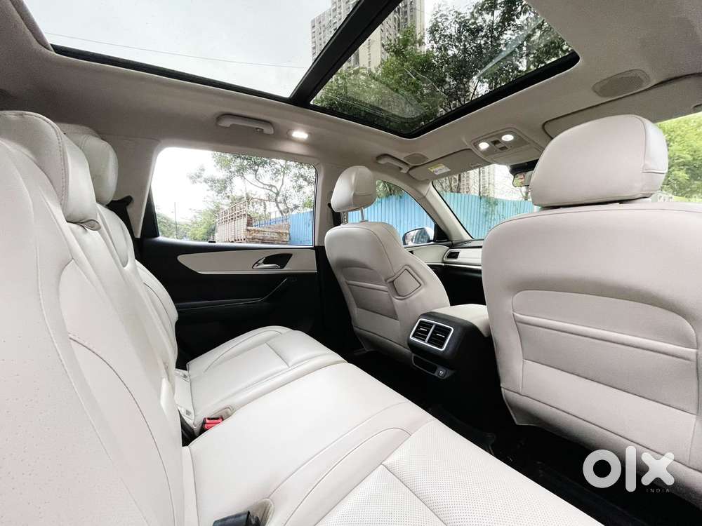 Mahindra Xuv700 2.2 Ax 7 Diesel At Luxury Pack Str, 2024, Petrol