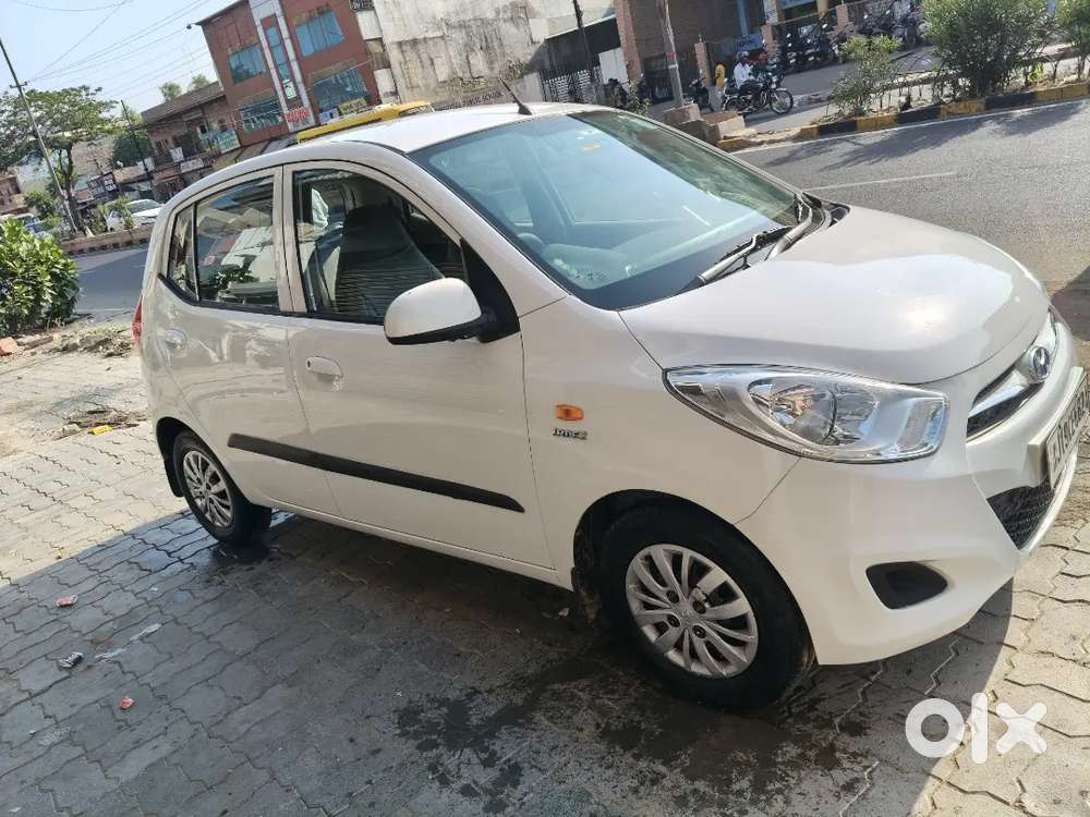 Hyundai I10 Sportz Petrol 2014