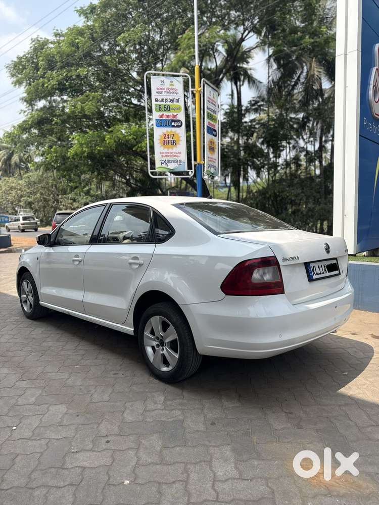 Skoda Rapid 1.5 Tdi At Elegance, 2015, Diesel