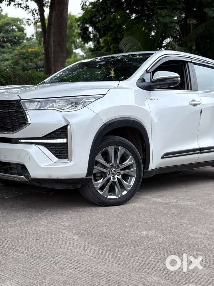 Toyota Innova Hycross 2.0 Zx (o) Hybrid 7 Str, 2024, Petrol