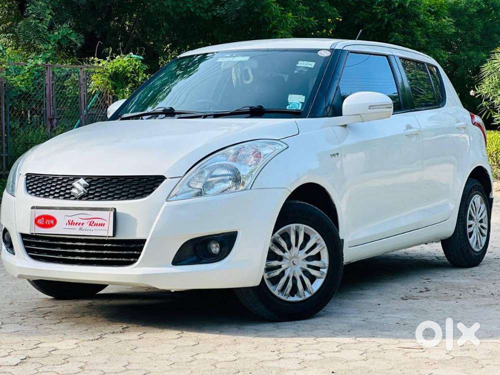 Maruti Suzuki Swift Vxi + Manual, 2012, Petrol