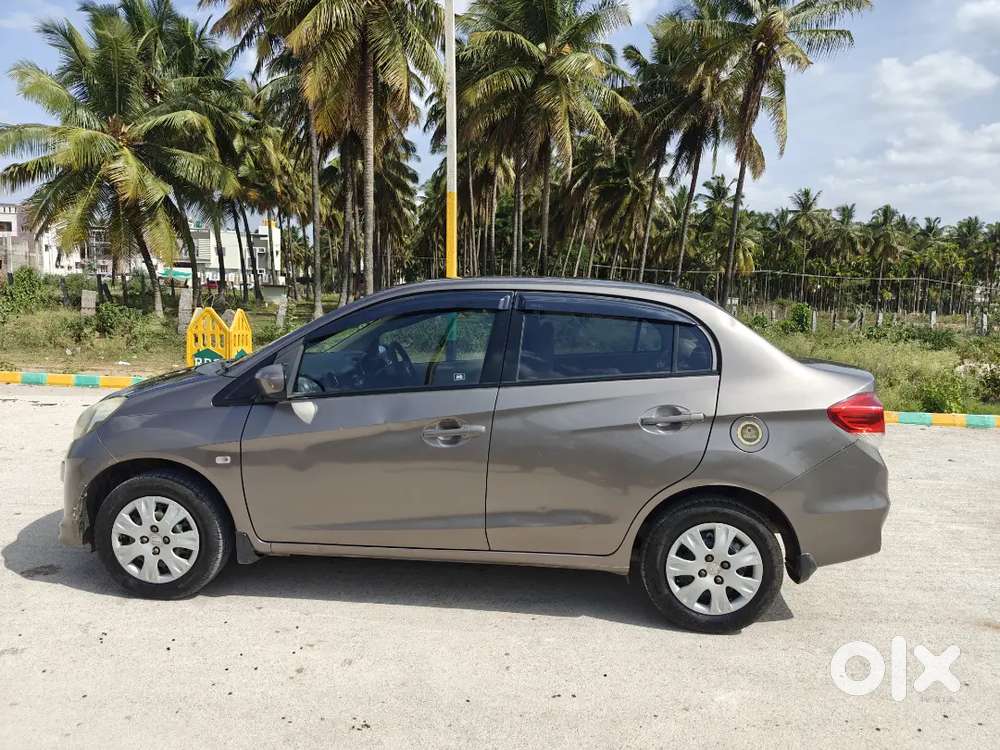 Honda Amaze Model 2014 Petrol Variant For Sale In Awesome Condition