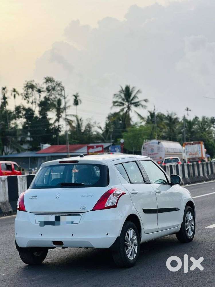 Maruti Suzuki Swift 1.3 Zxi, 2014, Petrol