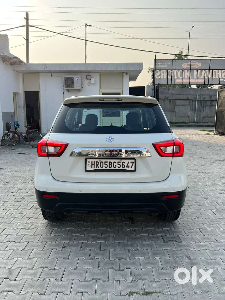 Maruti Suzuki Brezza 1.5 Vxi Smart Hybrid, 2022, Petrol