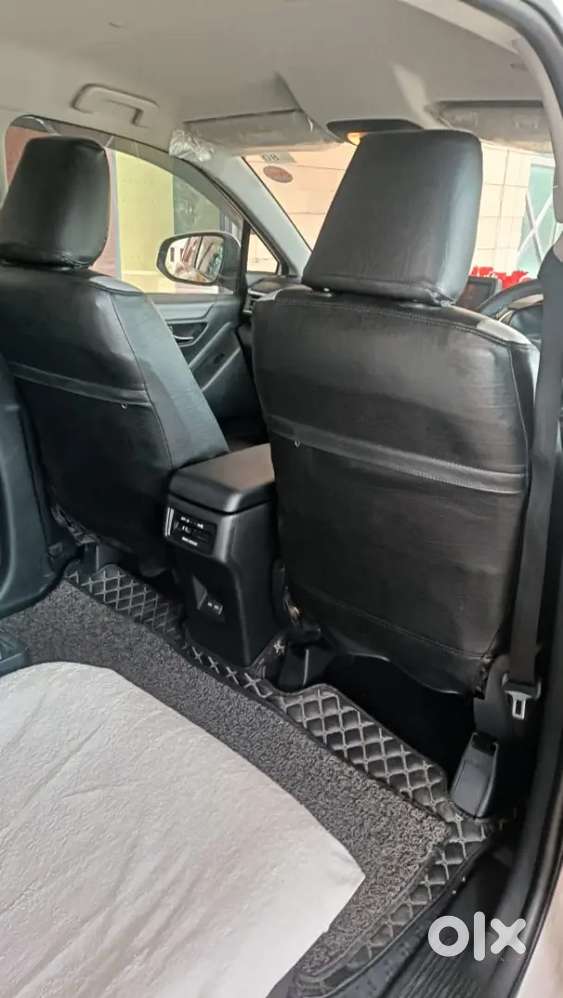 Toyota Innova Hycross 2023 Hybrid