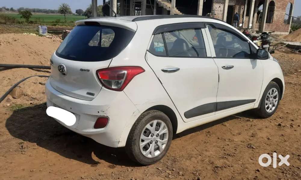 Hyundai Grand I10 Sportz 2014 Push Button Start Top Condition