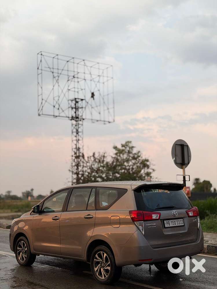 Toyota Innova Crysta 2.4 Gx Limited Edition At 7 Str, 2022, Diesel
