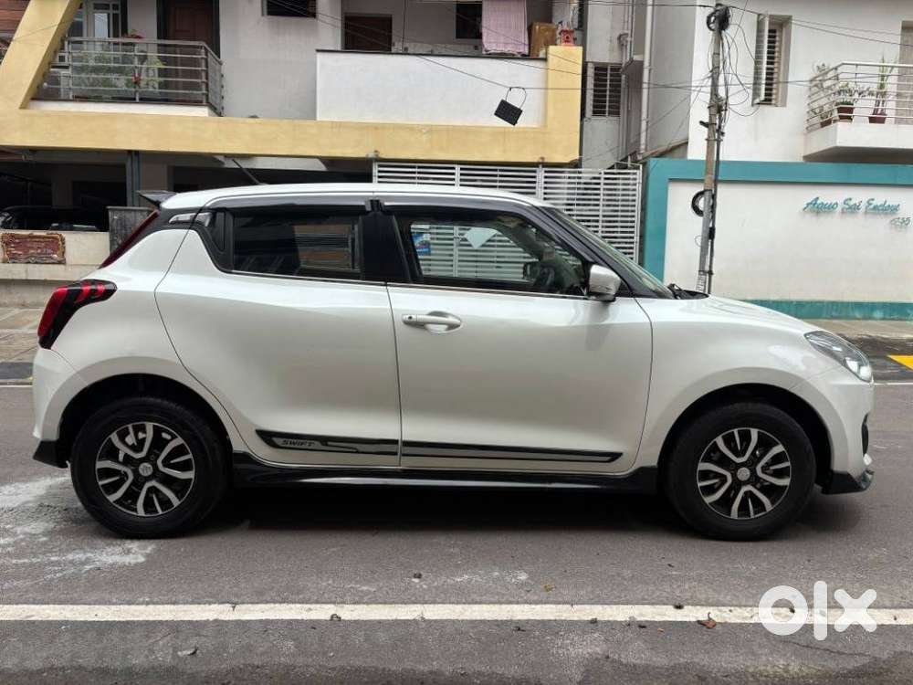 Maruti Suzuki Swift Vxi + Manual, 2021, Petrol
