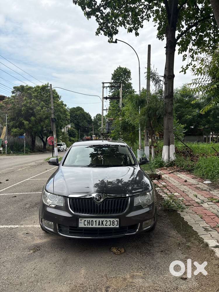 Skoda Superb Petrol 2012 Year