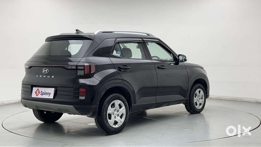 Hyundai Venue 1.2 S (o), 2023, Petrol
