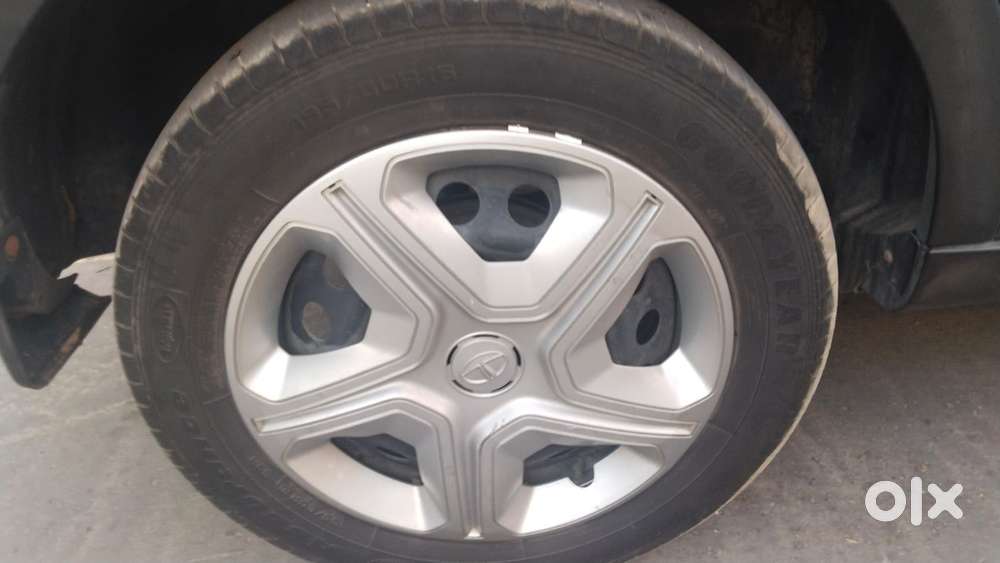 Tata Nexon 1.5 Revotorq Xm (s), 2021, Diesel
