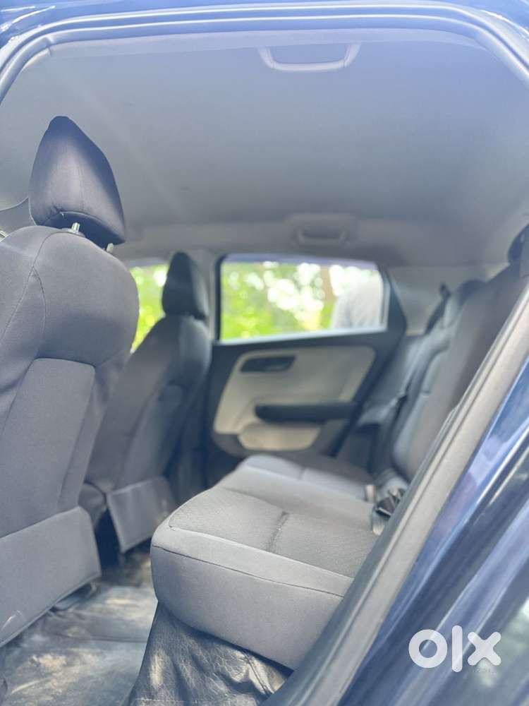 Tata Altroz 1.2 Xt, 2024, Petrol
