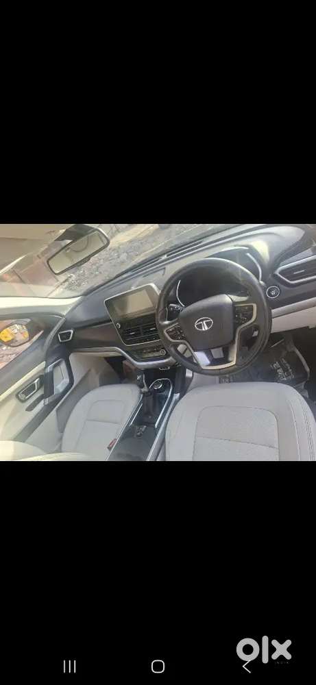 Tata Safari 2021
