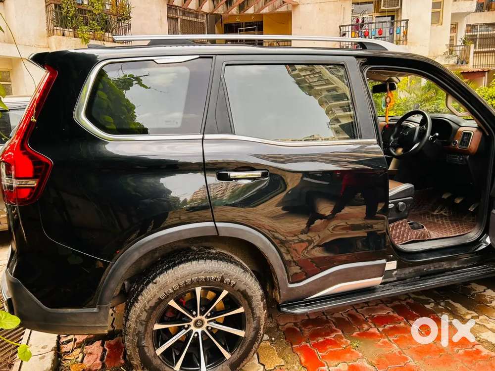 Urgent Mahindra Scorpio N Z8 Petrol 2023 | 10,400 Km | Like New