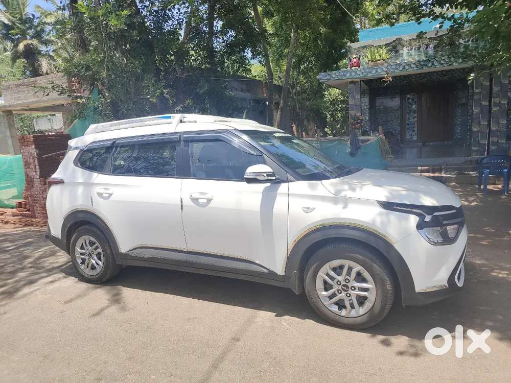 Kia Carens 2023 Diesel 175000 Km Driven