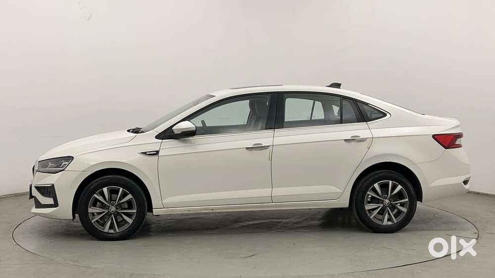 Skoda Slavia Style 1.0l Tsi At, 2023, Petrol