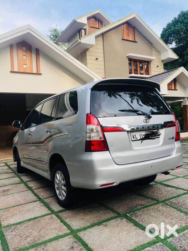Toyota Innova 2.5 Z Diesel 7 Seater Bs Iv, 2014, Diesel