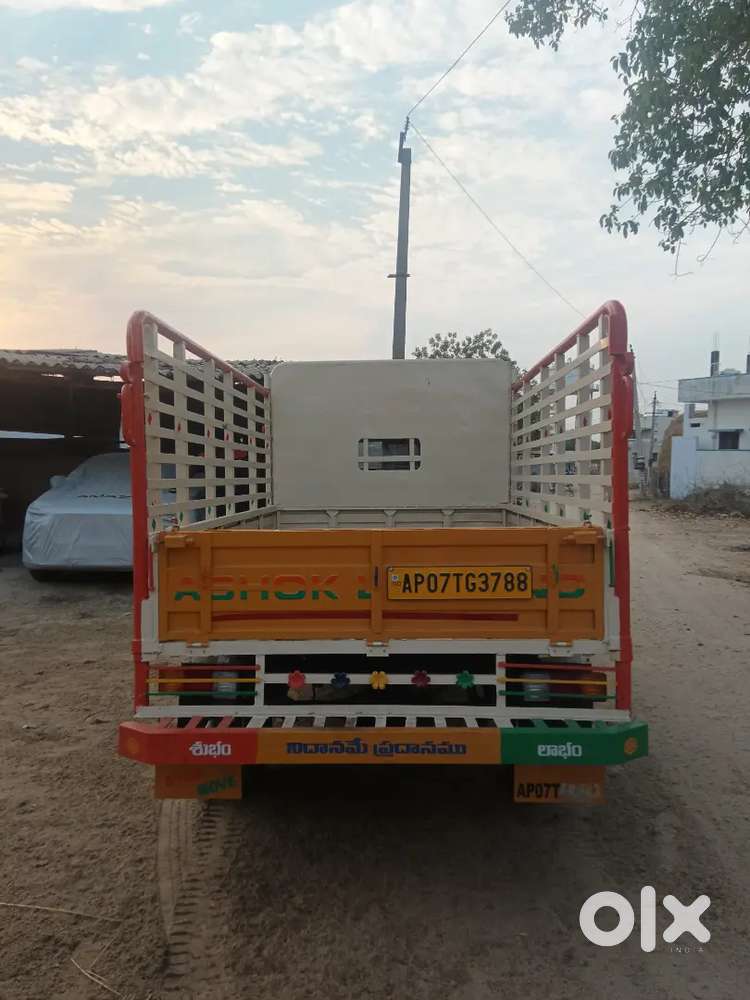 Ashok Leyland Stile 2015