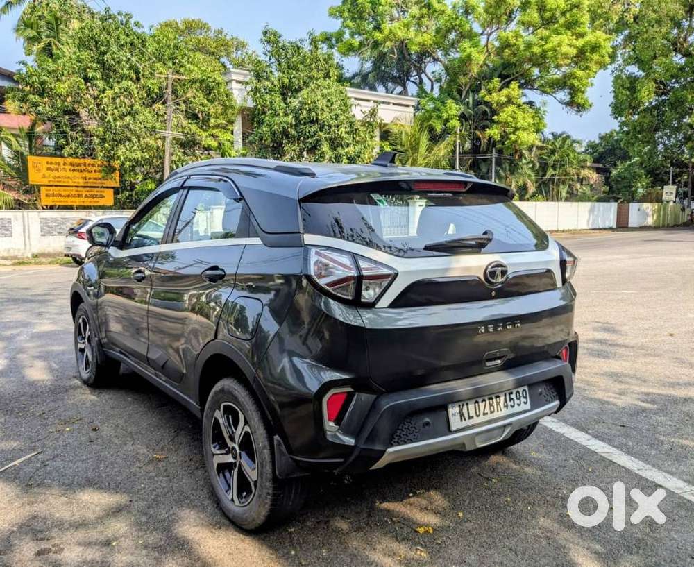 Tata Nexon 1.2 Revotron Xza Plus (o) Amt, 2022, Petrol