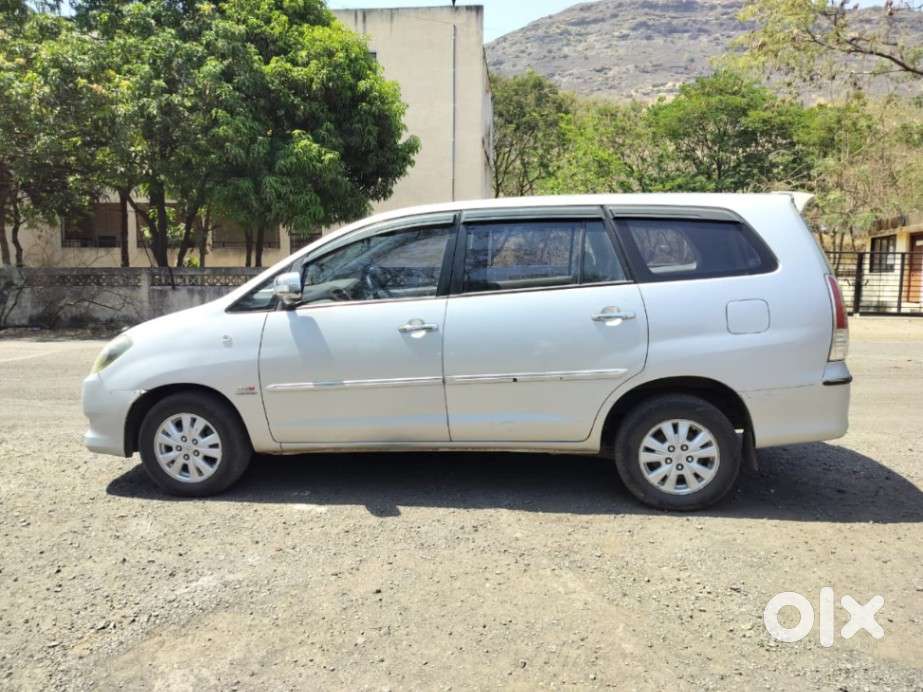 Toyota Innova Crysta 2.5z, 2011, Diesel