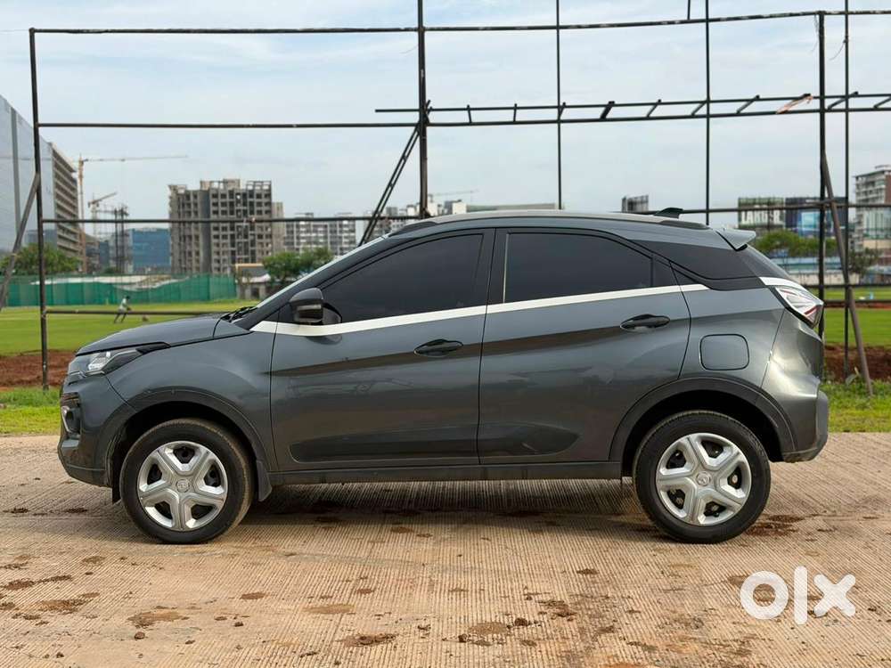 Tata Nexon, 2022, Petrol