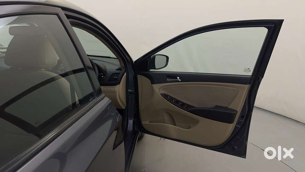 Hyundai Verna 1.6 Vtvt Sx, 2014, Petrol