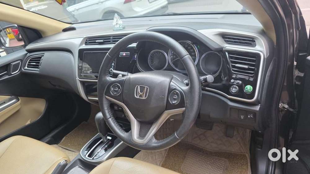 Honda City Zx 2017 Petrol Mint Condition