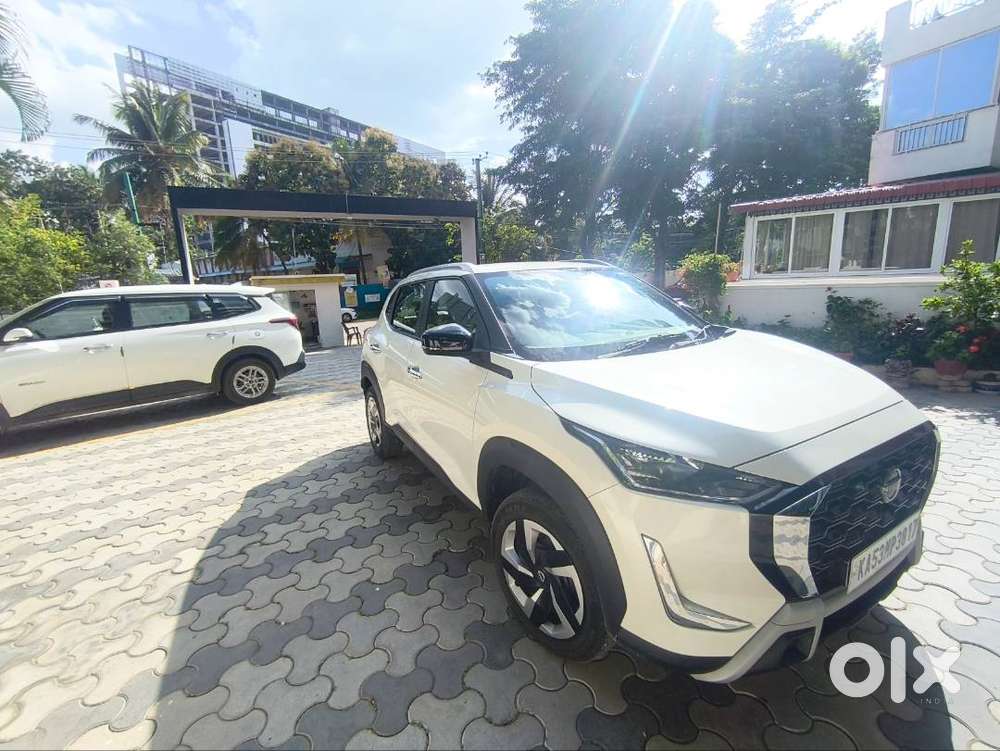 Nissan magnite ez shift at 6.5 lakhs 2k 8 month old