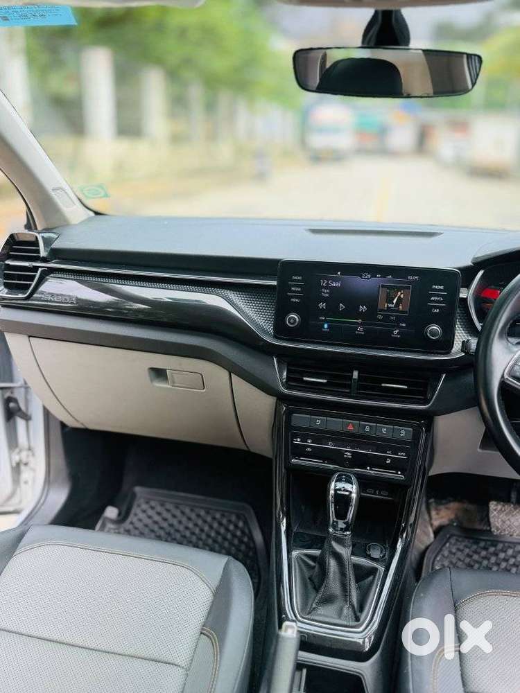 Skoda Kushaq 1.0 Tsi Style At, 2023, Petrol