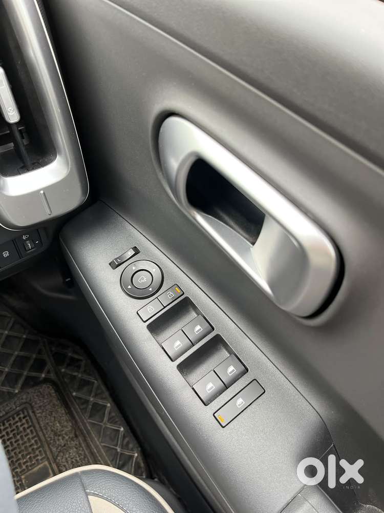 Hyundai New Venue Se, 2025, Petrol