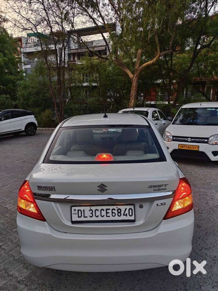 Maruti Suzuki Swift Dzire Lxi Option, 2016, Petrol