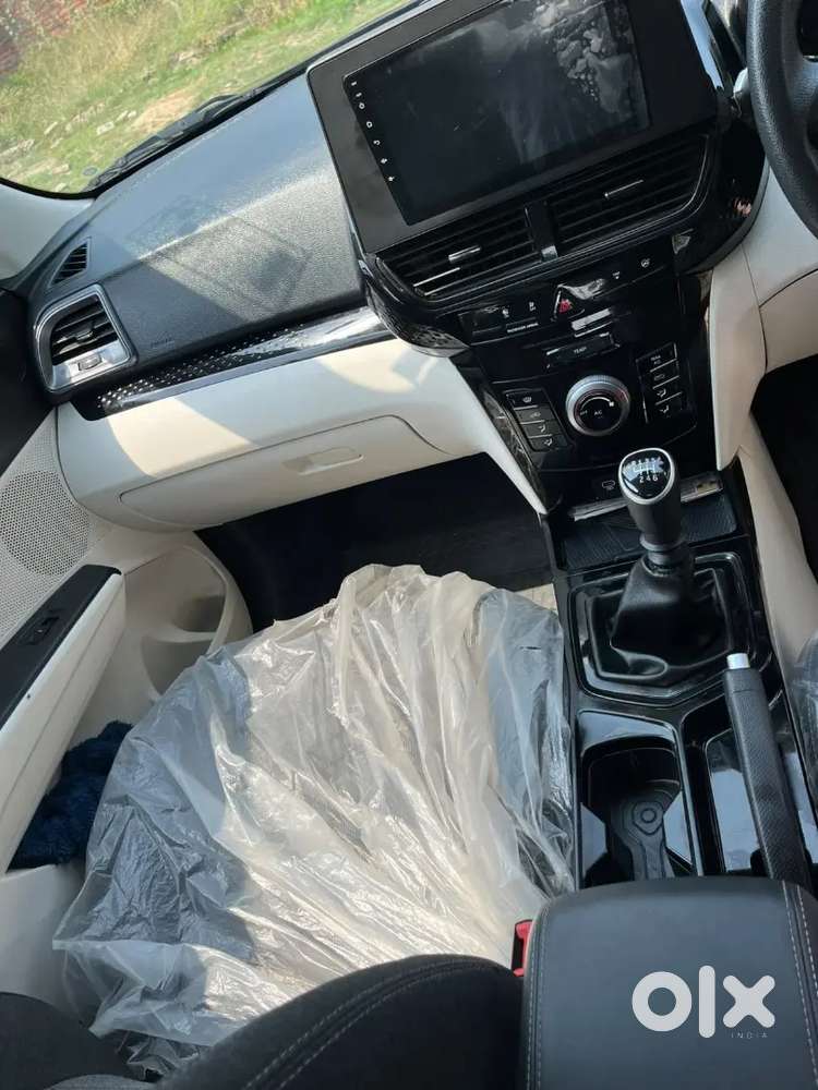 Mahindra Xuv 3xo Petrol Mt 2025