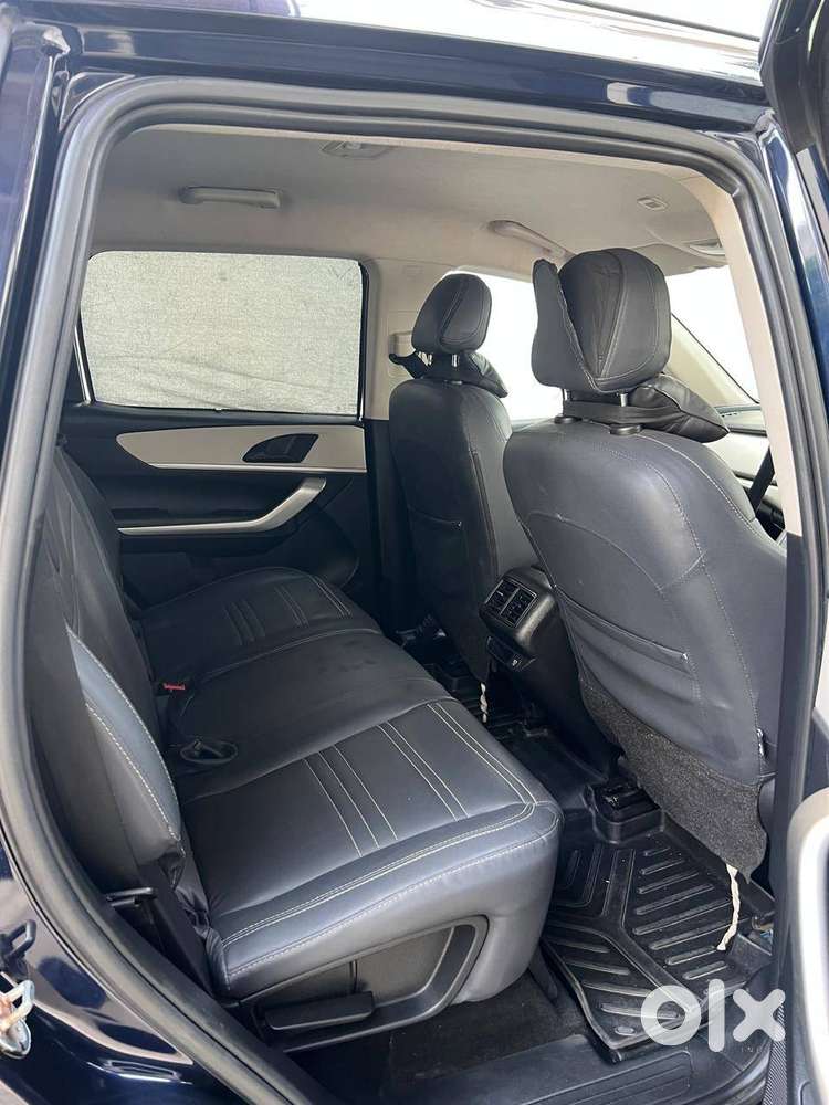 Mahindra Xuv700 Ax3 Diesel Manual | 2022 Model | Mint Condition