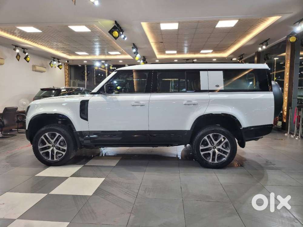 Land Rover Defender 3.0 L 130 Hse, 2023, Diesel