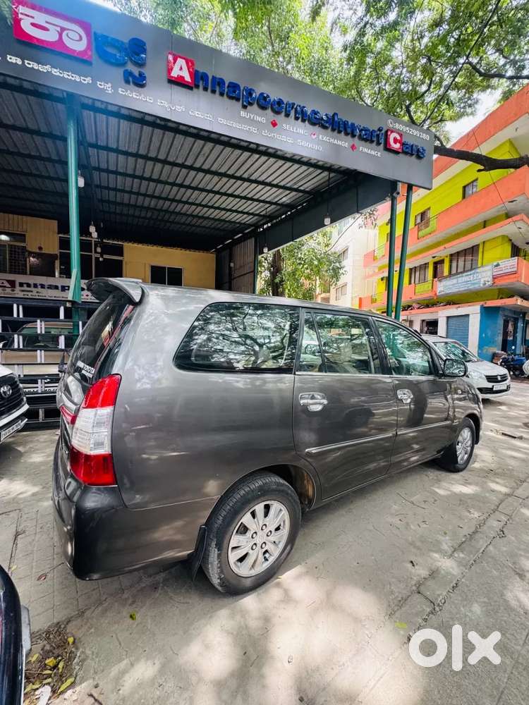 Toyota Innova 2.5 VX 7 Seater BS IV, 2011, Diesel