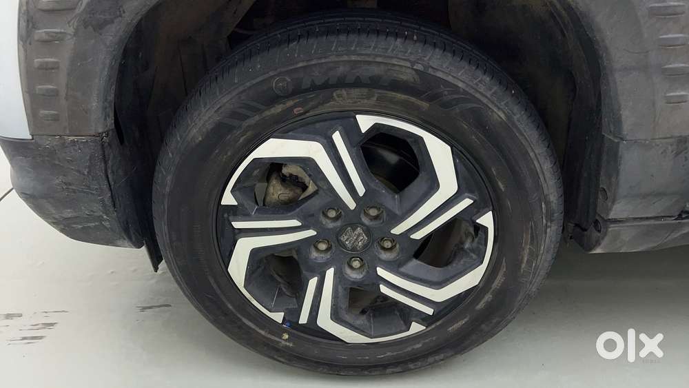 Maruti Suzuki Vitara Brezza 1.5 Zxi Plus At Dual Tone, 2023, Petrol
