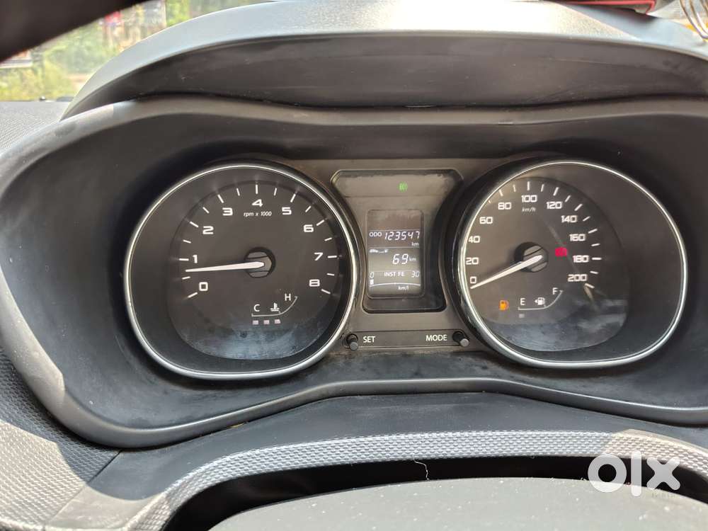 Tata Nexon 1.5 Revotorq Xz Plus Dual Tone, 2017, Petrol