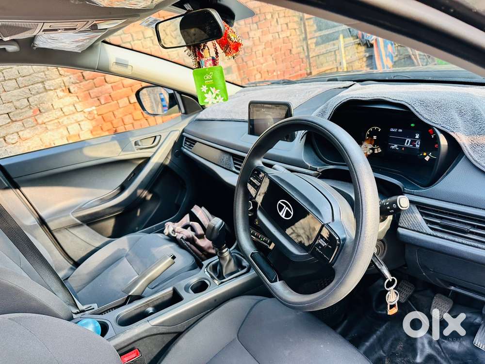 Tata Nexon Smart Plus.s Cng 2025