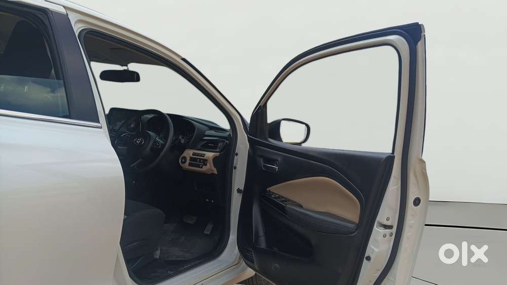 Toyota Glanza 1.2 V Amt, 2024, Petrol