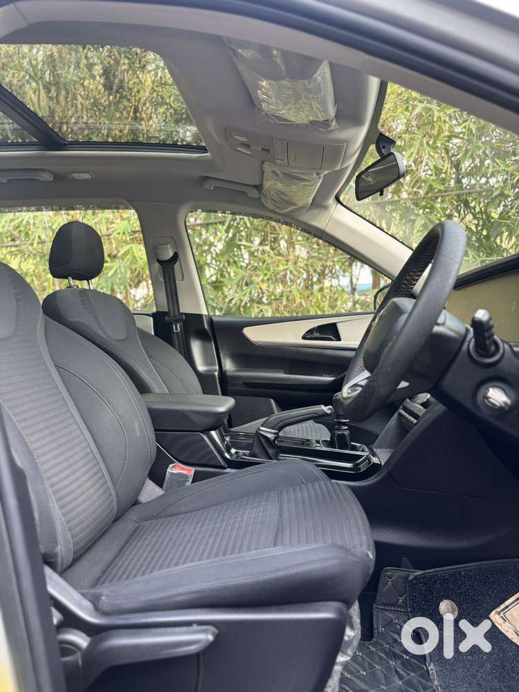 Mahindra Xuv700 2.2 Ax 5 Diesel Mt 7 Str, 2022, Diesel