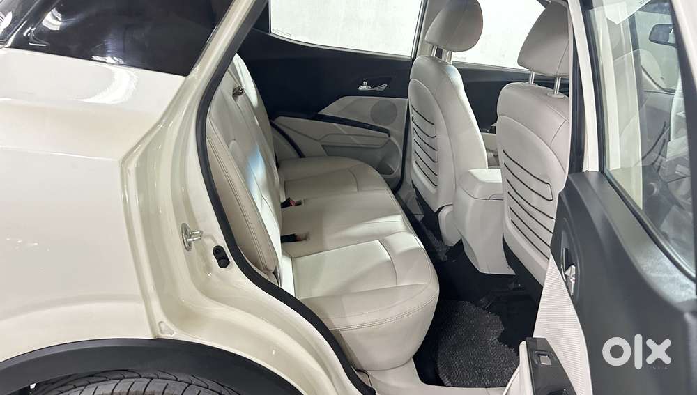 Mahindra Xuv300 W8 Option, 2022, Petrol