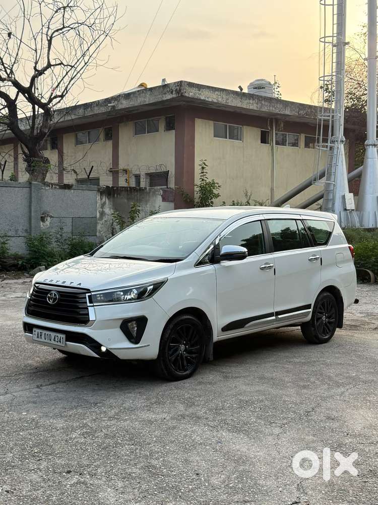 Toyota Innova Crysta [2020-ongoing] 2.4 Zx 7 Str, 2022, Diesel
