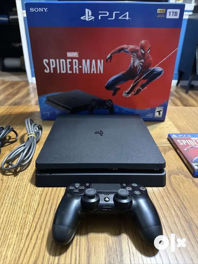 PlayStation 4 1tb + store Spiderman