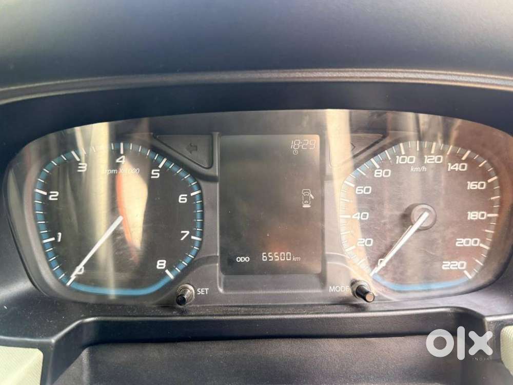 Tata Punch, 2022, Petrol