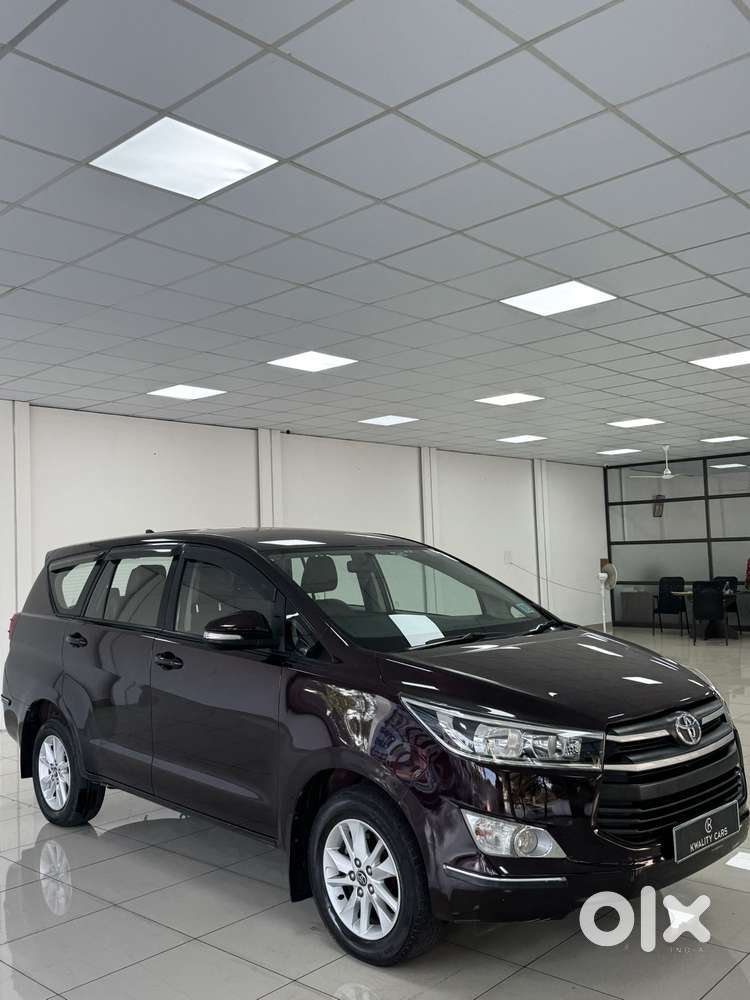 Toyota Innova Crysta 2.8 Gx At 8s, 2016, Petrol