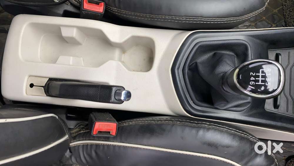 Mahindra Xuv300 W6, 2023, Petrol