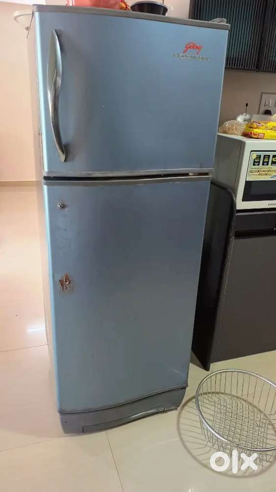 Refrigerator - Godrej - Double Door - 200 Litre capacity