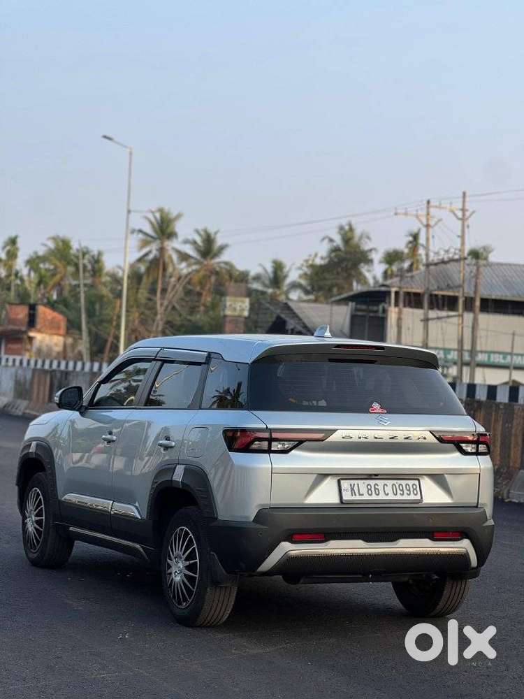 Maruti Suzuki Brezza 1.5 Vxi Smart Hybrid, 2024, Petrol