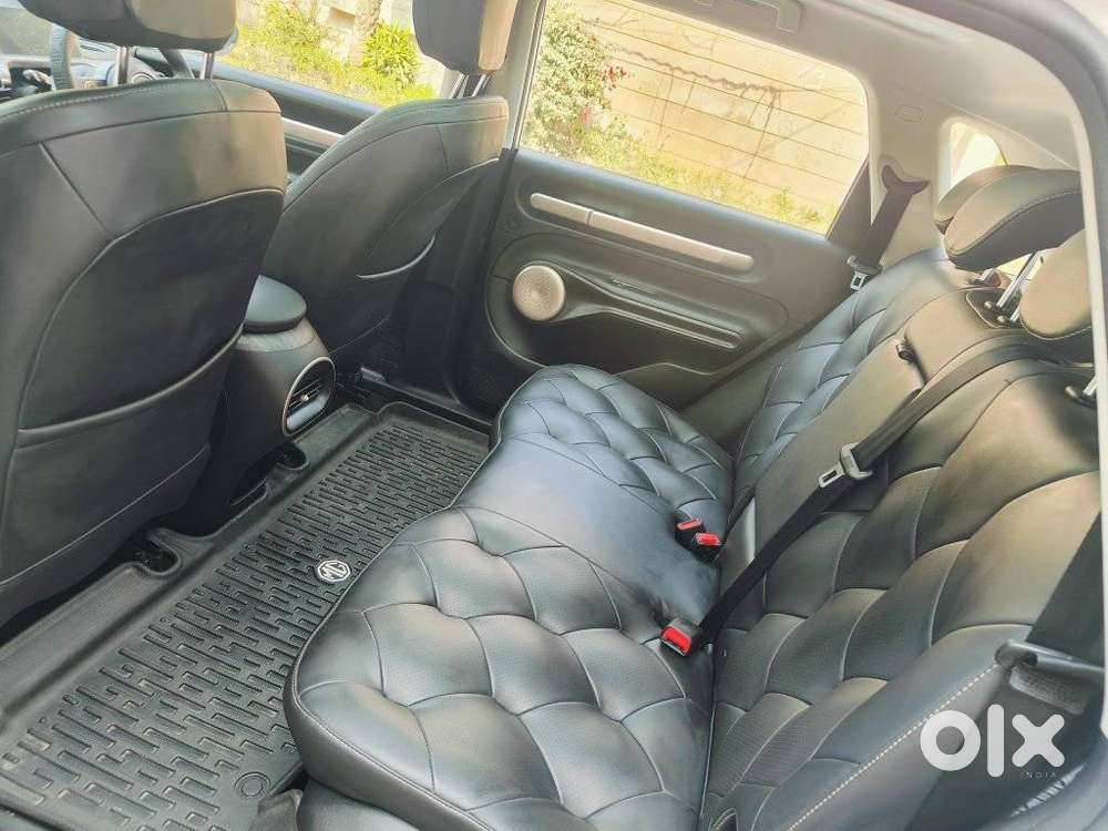 Mg Windsor Ev Essence, 2024, Electric